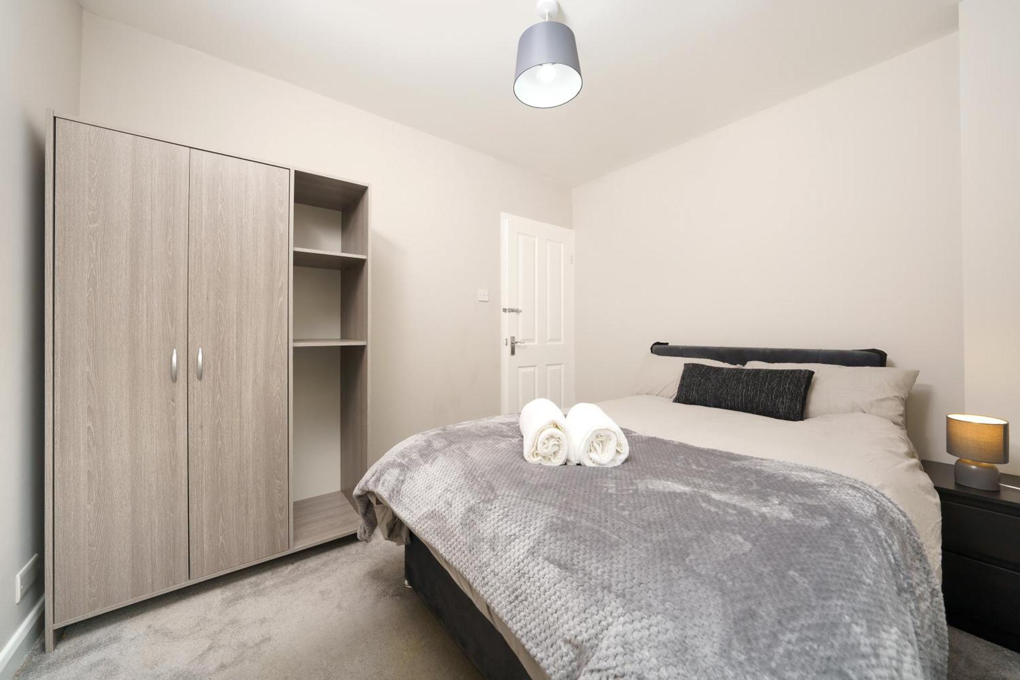 Cozy 2-Bed Garden Flat, With Free Private Parking, Wembley Apartment London Exterior photo